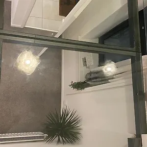  Apartment Dealhouse F7- United Kingdom